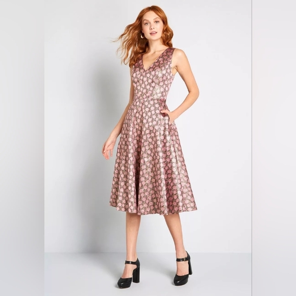 Modcloth That's My Gala Women's 10 Fit+ Flare Jacquard Dress Sleeveless Pink - Picture 1 of 16